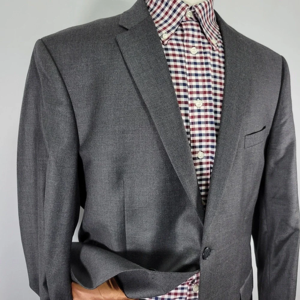 JOS A‎ BANK Men's Sport Coat Blazer Two Button Gray Wool SLIM FIT Sz 44S